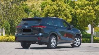 Toyota Grand Highlander 2.5hyb CVT 4WD