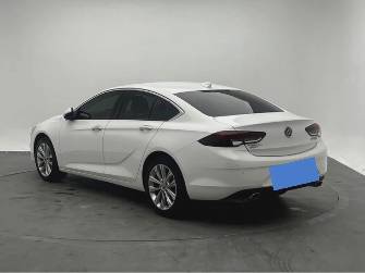 Buick Regal V Рестайлинг 2.0 AT