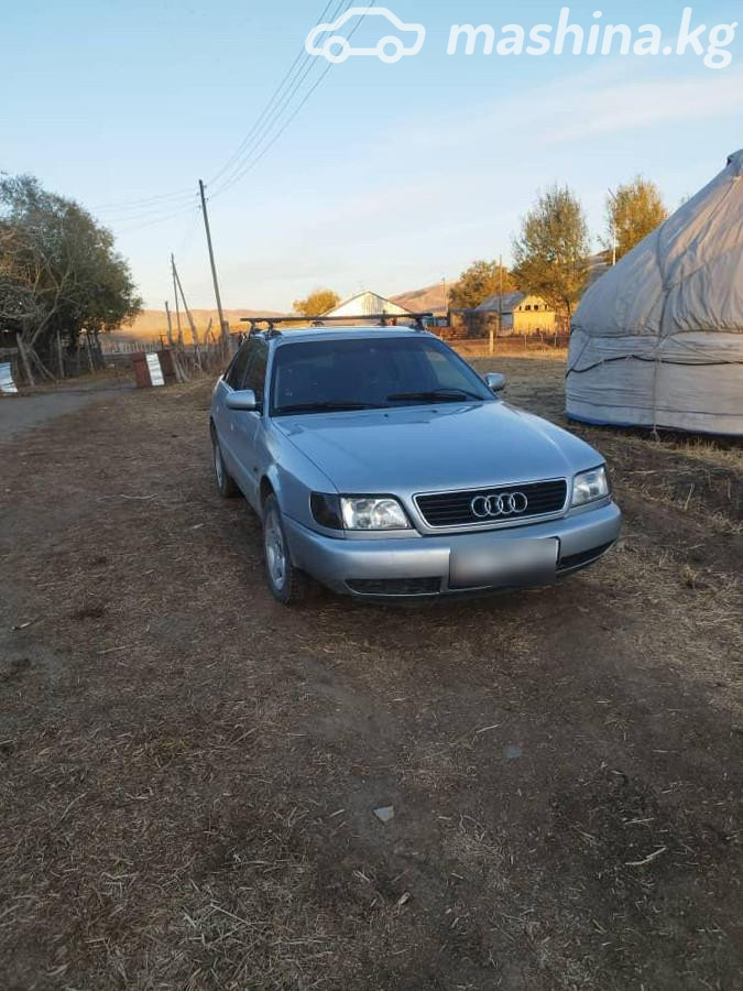 Audi A6 I (C4) 2.6 MT