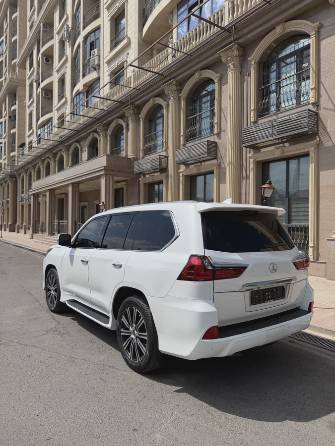 Lexus LX III Рестайлинг 2 570 5.7 AT 4WD