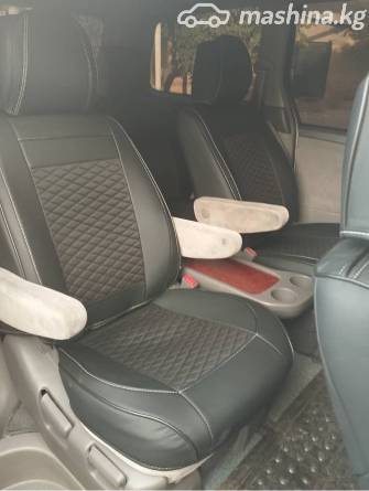 Toyota Estima II Рестайлинг 2.4 AT 4WD
