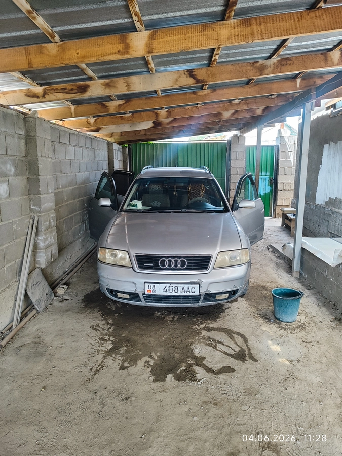 Audi A6 II (C5) 2.4 MT 4WD