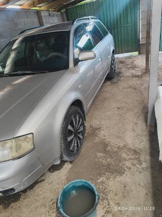 Audi A6 II (C5) 2.4 MT 4WD