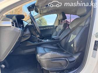 Kia K5 III LPi 2.0 AT