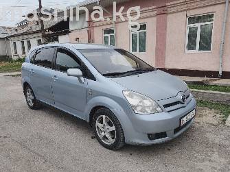 Toyota Corolla Verso I Рестайлинг 1.8 MT