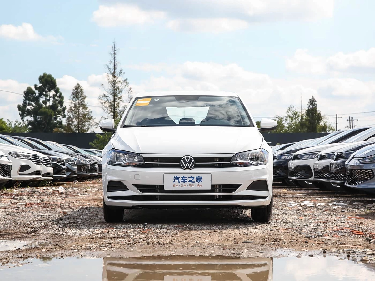 Открыть фото Volkswagen Polo Plus (China Market) 1.5 MT