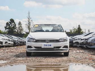 Volkswagen Polo Plus (China Market) 1.5 MT