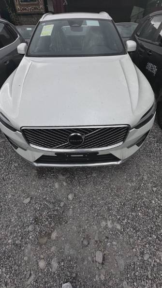 Volvo XC60 II Рестайлинг 2.0 AT 4WD
