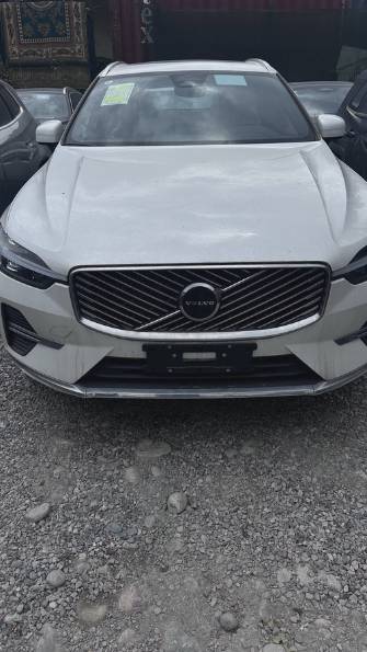 Volvo XC60 II Рестайлинг 2.0 AT 4WD