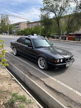 BMW 5 серии III (E34) 520i 2.0 MT