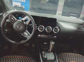 Mercedes-Benz GLA II (H247) 180 1.3 AMT