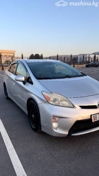 Toyota Prius III Рестайлинг (XW30) 1.8hyb AT
