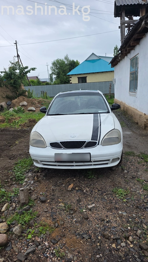 Daewoo Nubira II 1.5 MT