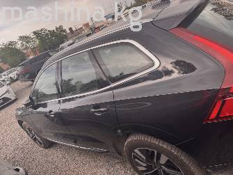 Volvo XC60 II Рестайлинг 2.0 AT 4WD