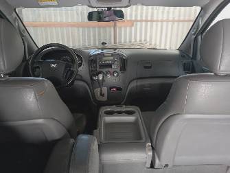 Hyundai Starex (H-1) Hyundai Starex (H-1) II 2.5d AT