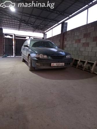 Toyota Avensis I 1.8 MT