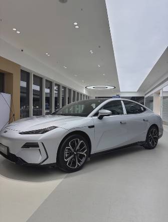Geely Galaxy E8 665 Electro AT