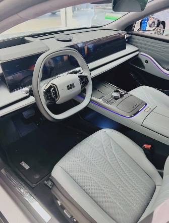 Geely Galaxy E8 665 Electro AT