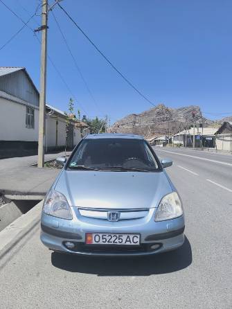 Honda Civic VII 1.6 MT
