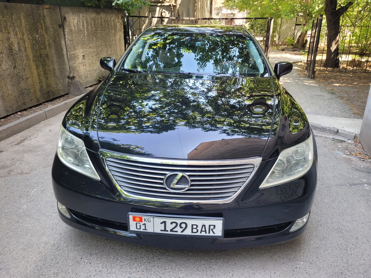 Открыть фото Lexus LS IV 460 L 4.6 AT
