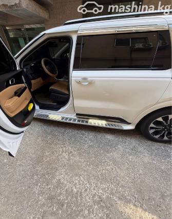 Kia Carnival IV 2.2d AT