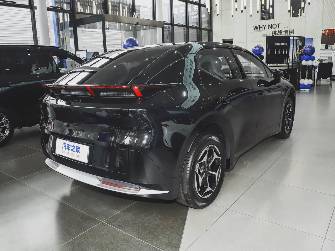Lynk & Co Z20 Electro AT