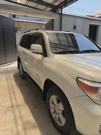 Toyota Land Cruiser 200 Series Рестайлинг 1 4.6 AT 4WD