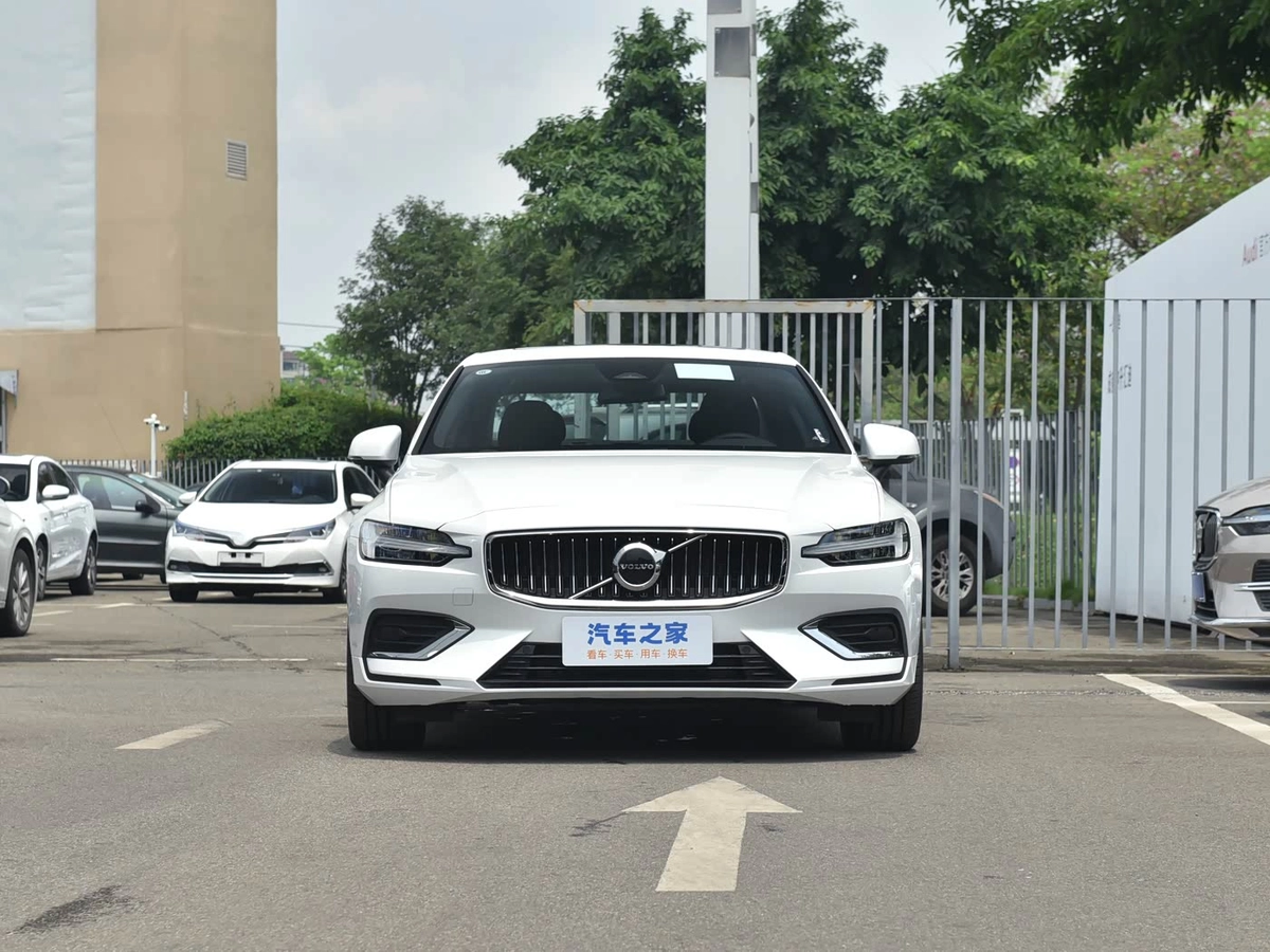 Volvo S60 II Рестайлинг 1.5 AT