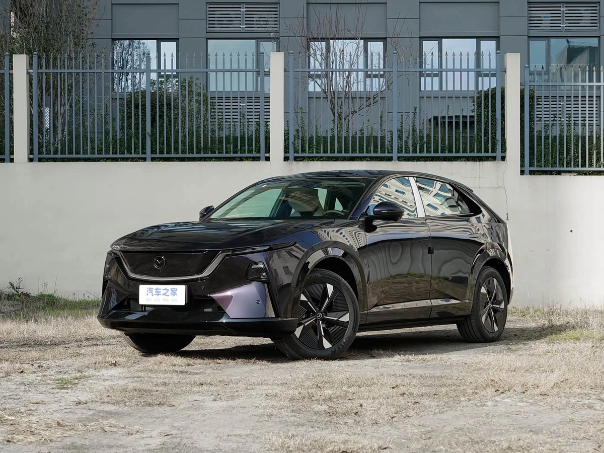 Mazda EZ-60 Electro AT