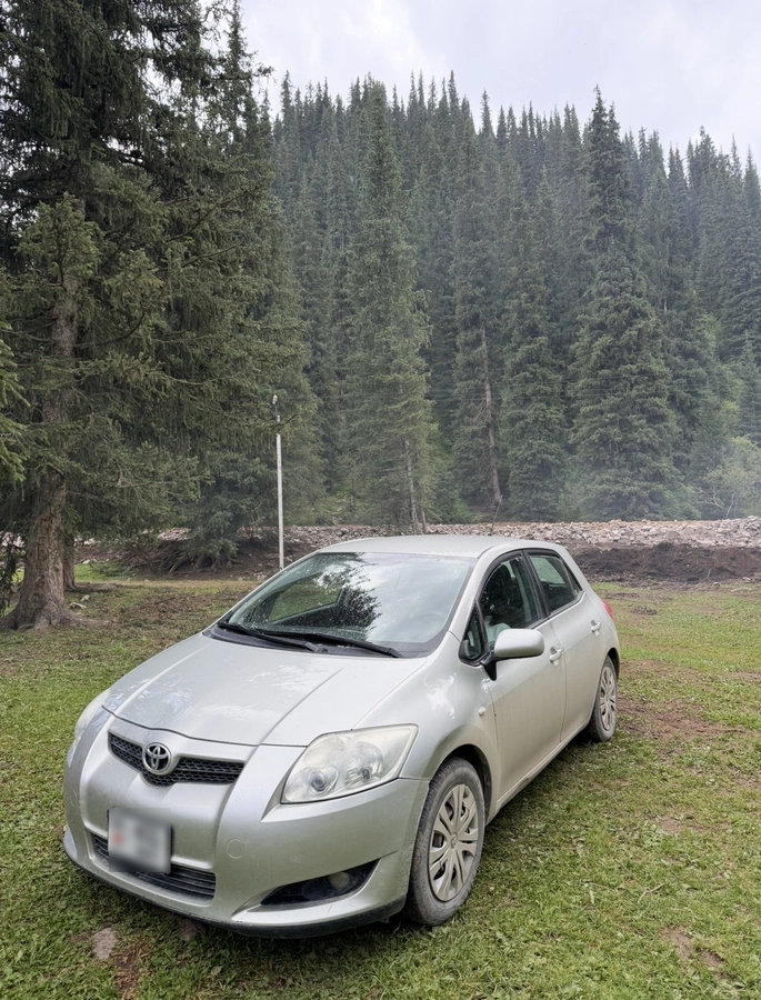 Открыть фото Toyota Auris I 1.6 AT