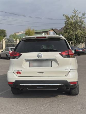 Nissan Rogue II Рестайлинг 2.5 CVT