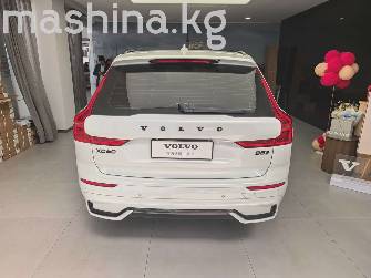 Volvo XC60 II Рестайлинг 2.0 AT