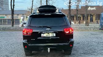 Toyota Sequoia II 4.7 AT 4WD
