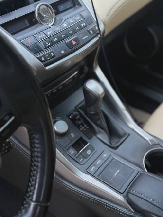 Lexus NX I 200t 2.0 AT