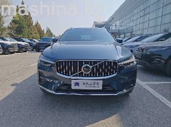 Volvo XC60 II Рестайлинг 2.0 AT