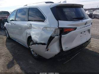 Toyota Sienna IV 2.5hyb AT 4WD