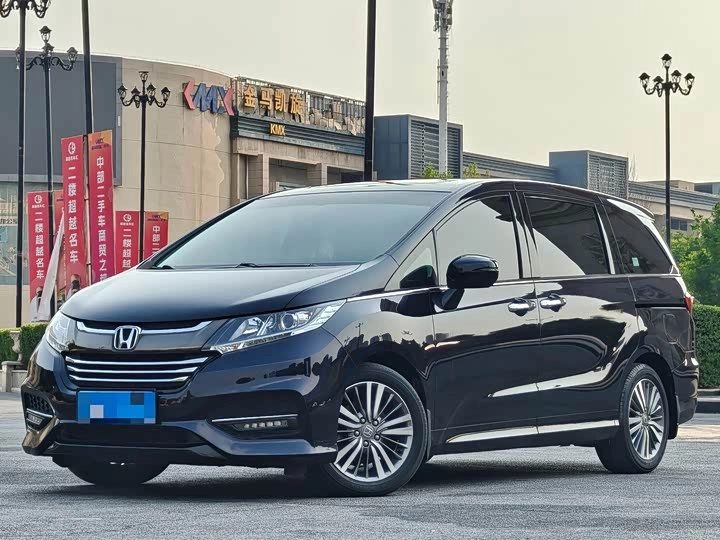 Honda Odyssey V Рестайлинг 2.4 CVT