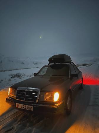Mercedes-Benz W124 200 2.0 MT