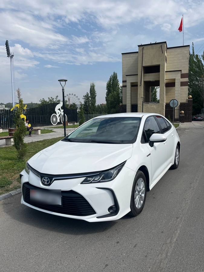 Toyota Corolla XII (E210) Sporty 1.8hyb CVT