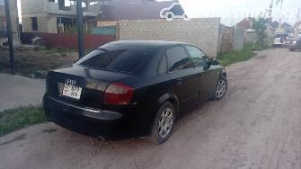 Audi A4 II (B6) 1.8 AT 4WD