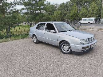 Volkswagen Vento 1.8 MT