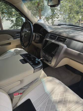 Chevrolet Suburban X 5.3 AT 4WD