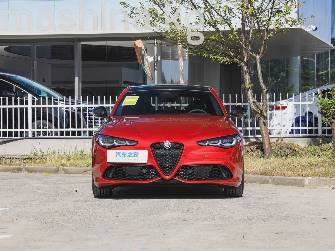 Alfa Romeo Giulia II 2.0 AT