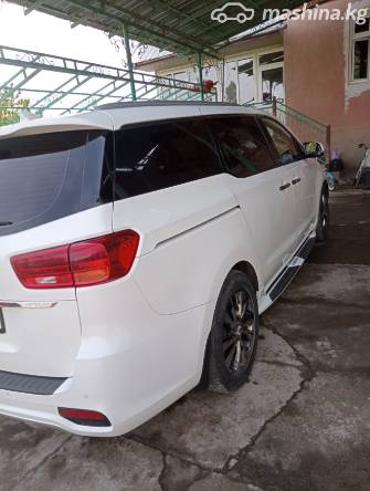 Kia Carnival III 2.2d AT