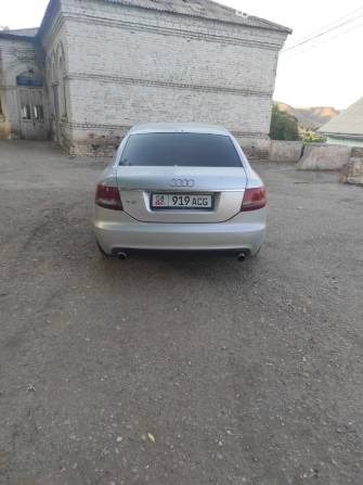 Audi A6 III (C6) 2.4 MT