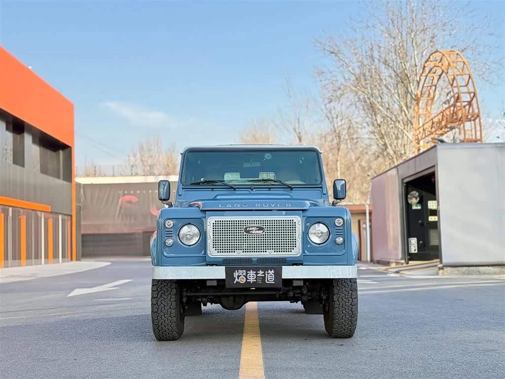 Открыть фото Land Rover Defender I 90 2.4d AT 4WD