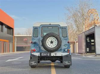 Land Rover Defender I 90 2.4d AT 4WD