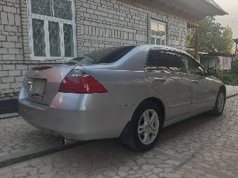 Honda Accord VII Рестайлинг 2.4 AT