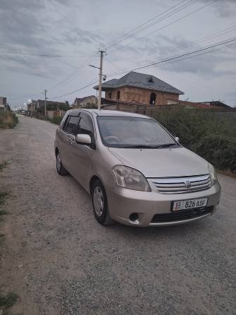 Toyota Raum II 1.5 AT