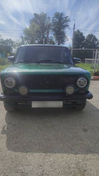 ВАЗ (Lada) 2101 21011 1.3 MT